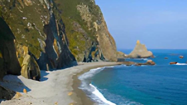 playas para perros en asturias campiecho valdes Playa de Campiecho