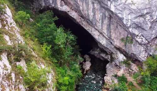 cuevas asturias