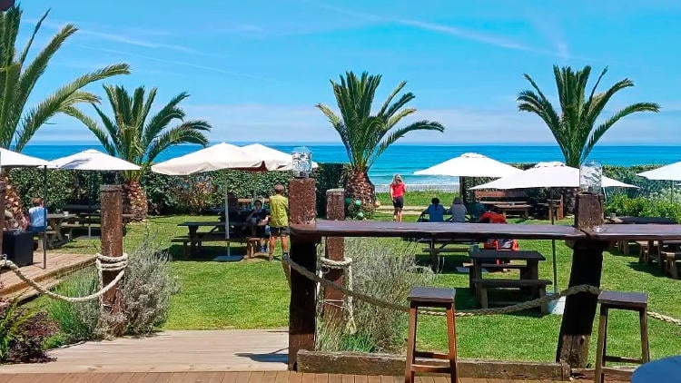 chiringuitos asturias viso beach bar playa la espasa El Viso Beach Bar en la playa de La Espasa de Caravia