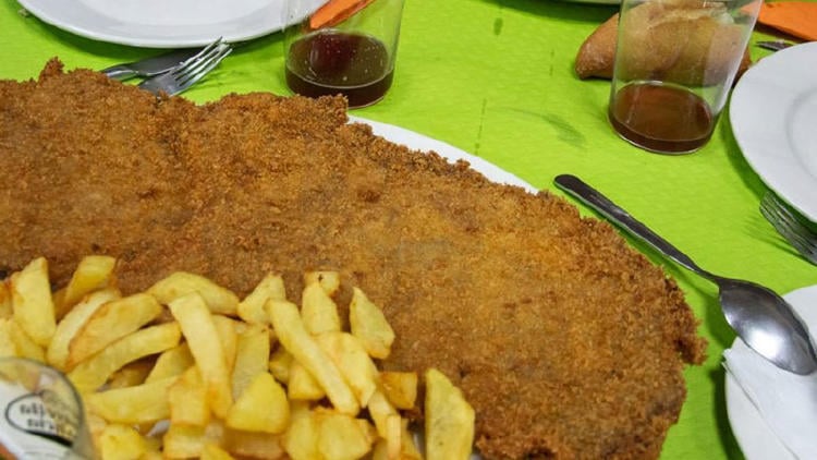 donde comer cachopo en gijon rincon de celia El Rincón de Celia