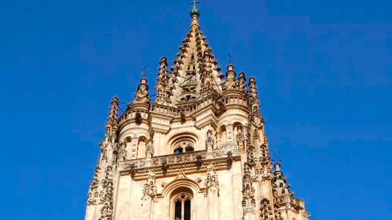 torre catedral oviedo subida