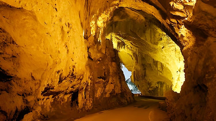 cuevas asturias cuevona cueves