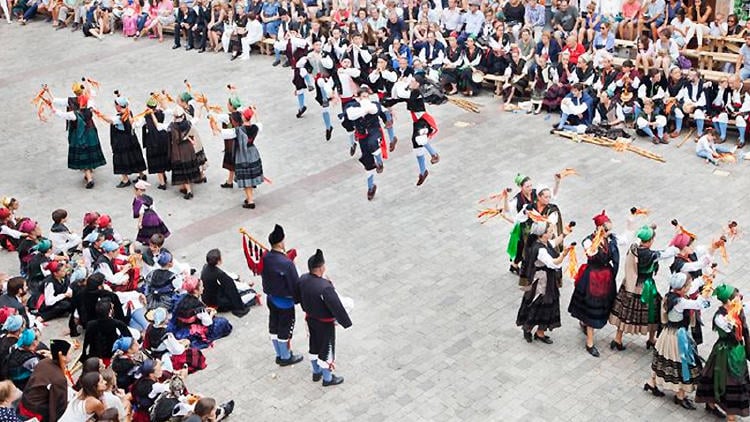 fiestas san roque llanes historia fiestas san roque llanes historia