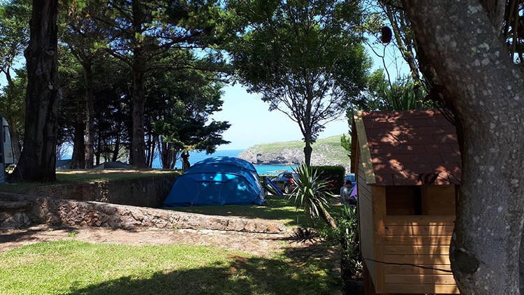 Los mejores campings en Asturias: Camping Playa de Troenzo