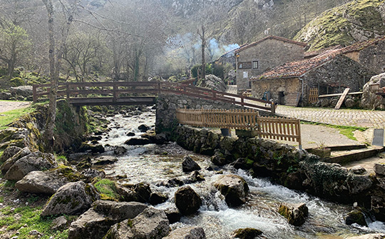 bulnes-naranjo-montana-asturias